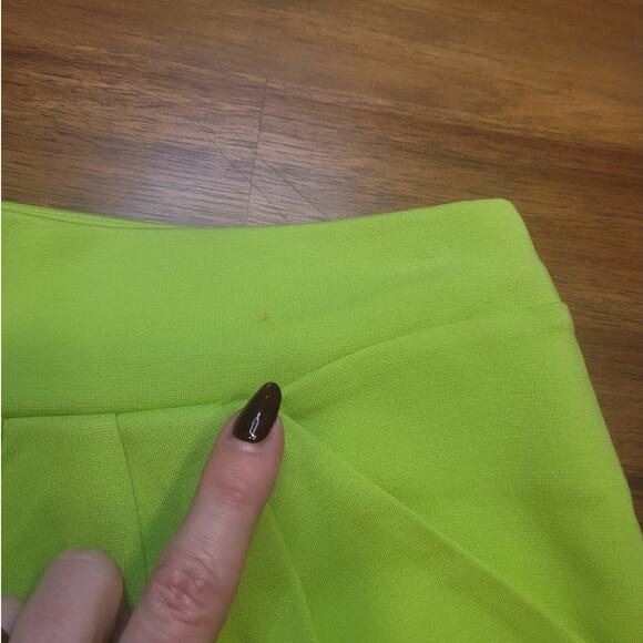 DVF Electric Lime Bubble Mini Skirt Sz 6 Fun Flirty EUC - Picture 14 of 15